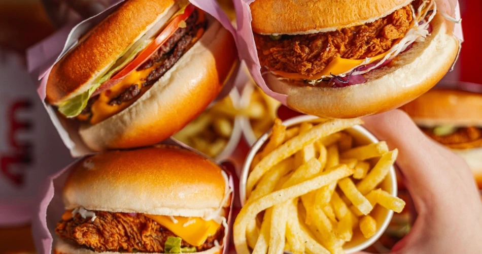Where to Eat in Riyadh Without Splurging (Under SAR 200)? 12 Budget Friendly Gems!